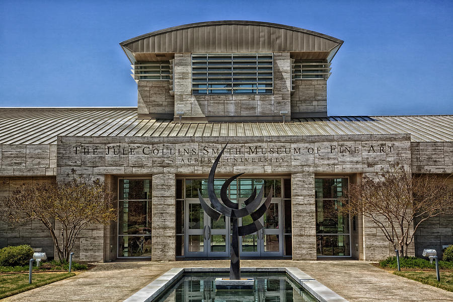Jule Collins Smith Museum